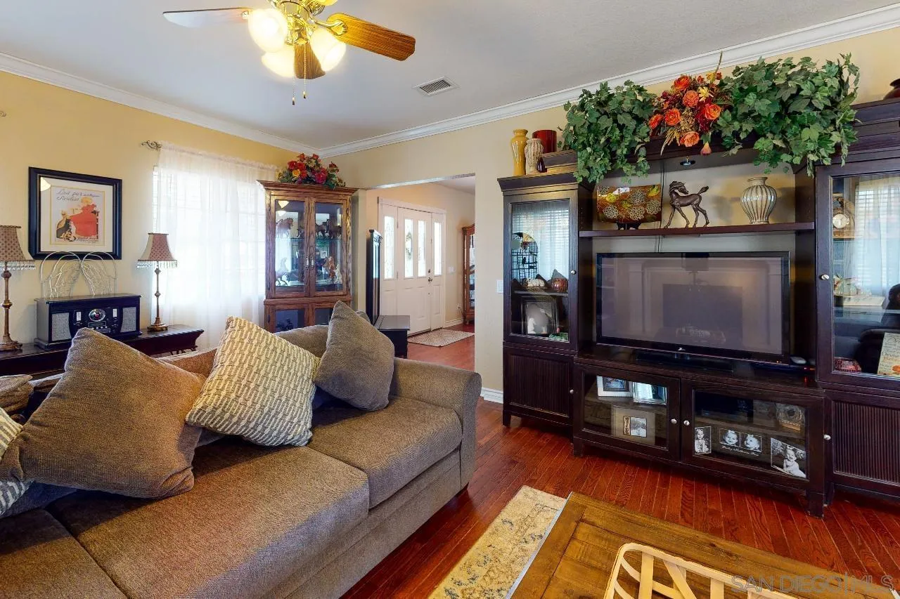 19044 Nandina Avenue Riverside, CA 92508 - Photo 6 of 42 Gallery Image 6