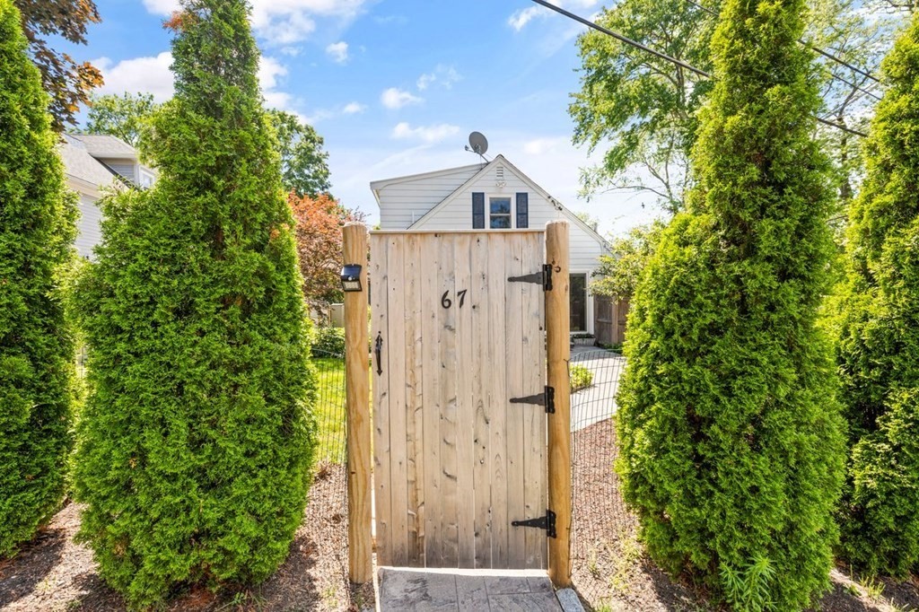 67 Simonds Road Lexington, MA 02420 - Photo 31 of 34