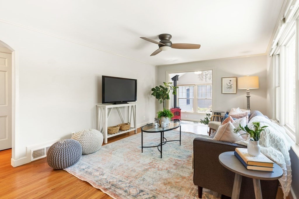 67 Simonds Road Lexington, MA 02420 - Photo 6 of 34