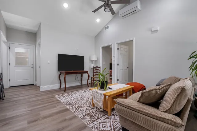 $1,450 | 15 Arapaho Trail, Crawfordville, FL 32327