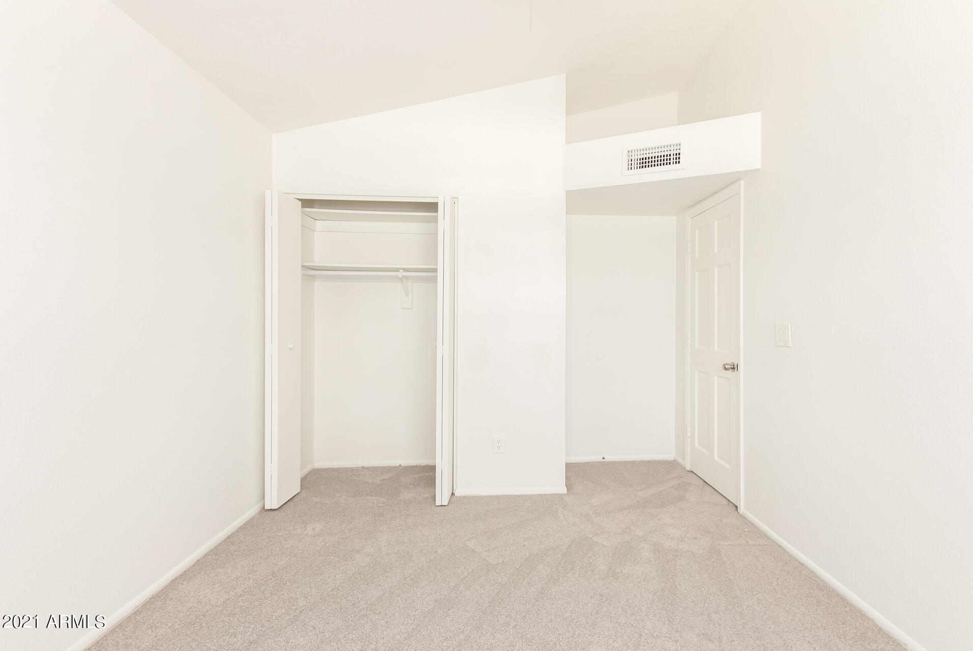 1133 East Utopia Road Phoenix, AZ 85024 - Photo 13 of 18 photo_13