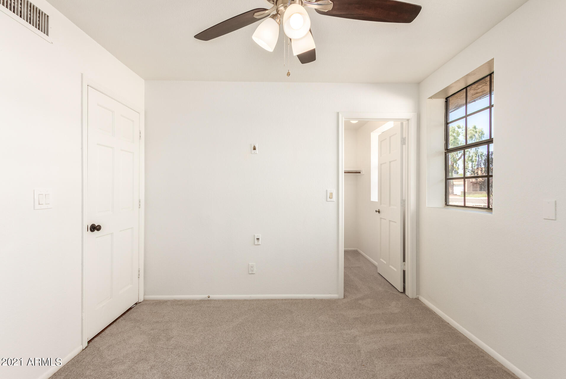 1133 East Utopia Road Phoenix, AZ 85024 - Photo 16 of 18 photo_16