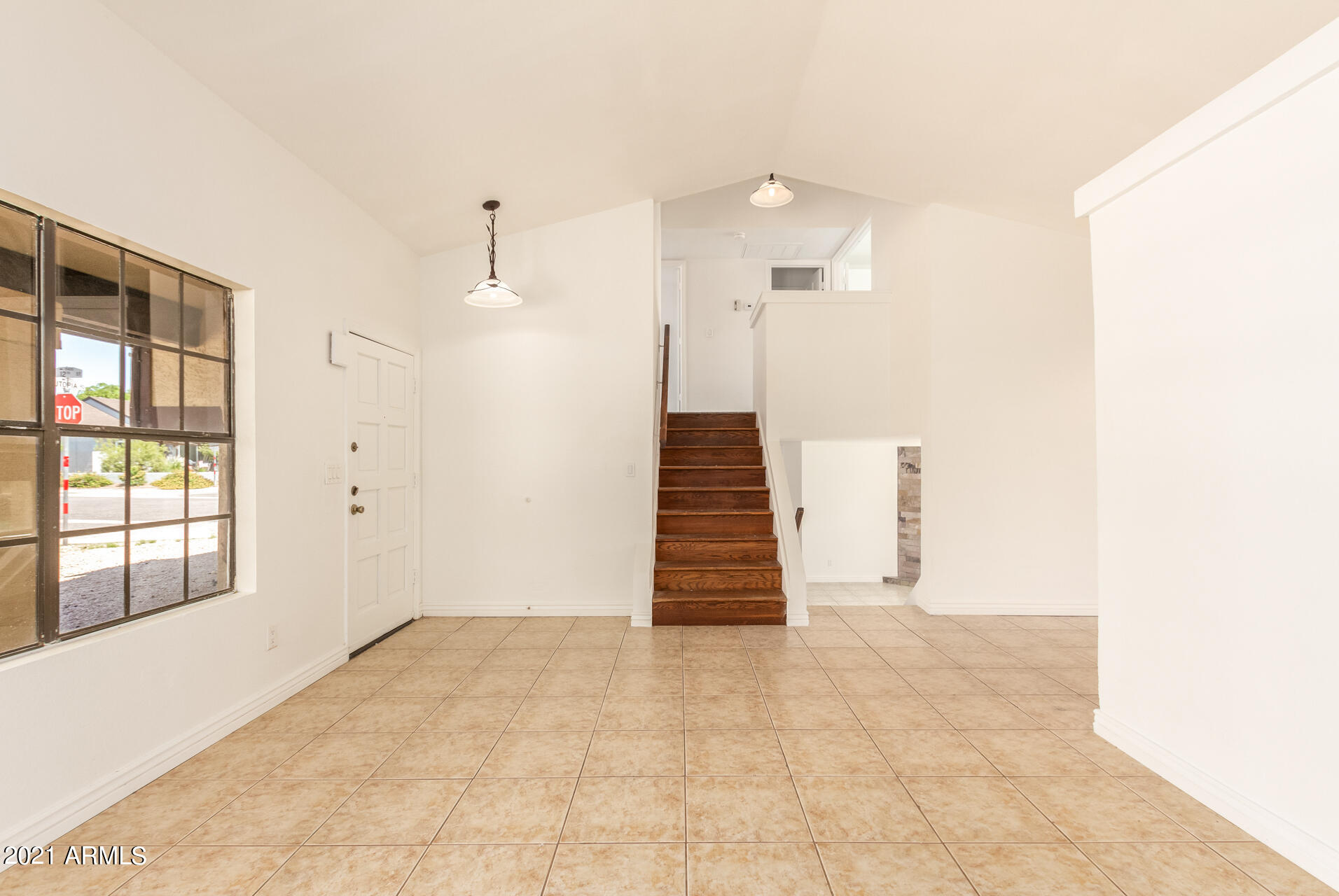 1133 East Utopia Road Phoenix, AZ 85024 - Photo 3 of 18 photo_03