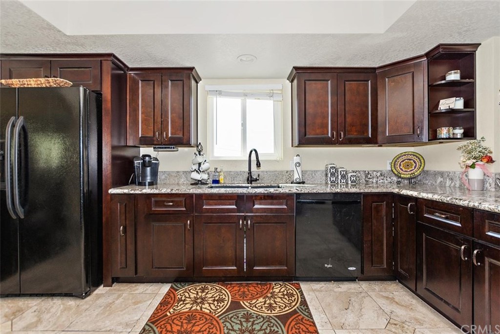 16110 Wintun Road Apple Valley, CA 92307 - Photo 16 of 61 Gallery Image 16