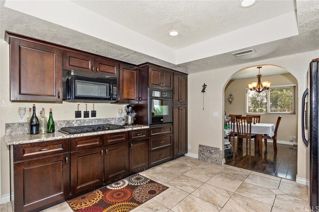 16110 Wintun Road Apple Valley, CA 92307 - Photo 18 of 61 Gallery Image 18