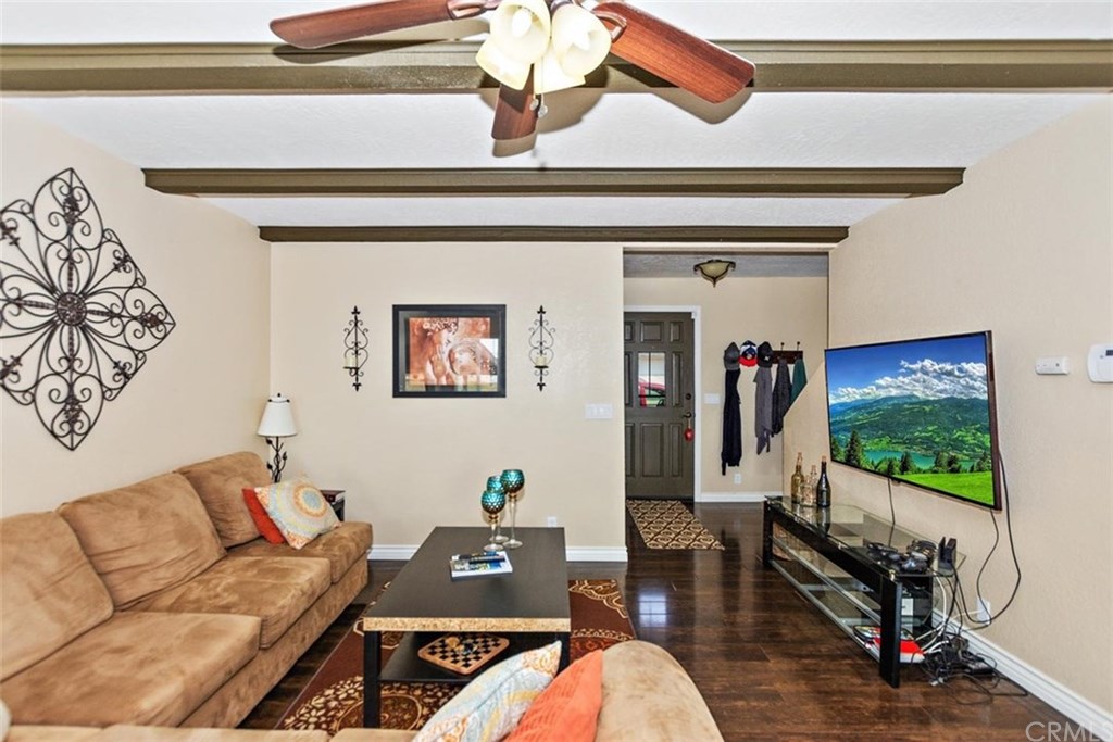 16110 Wintun Road Apple Valley, CA 92307 - Photo 4 of 61 Gallery Image 4
