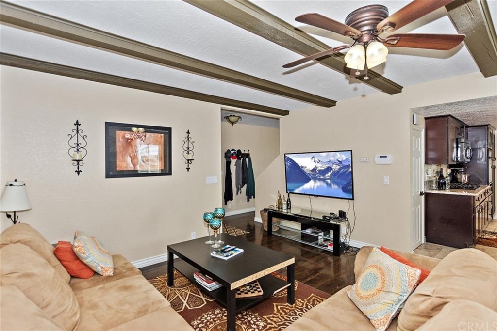 16110 Wintun Road Apple Valley, CA 92307 - Photo 6 of 61 Gallery Image 6