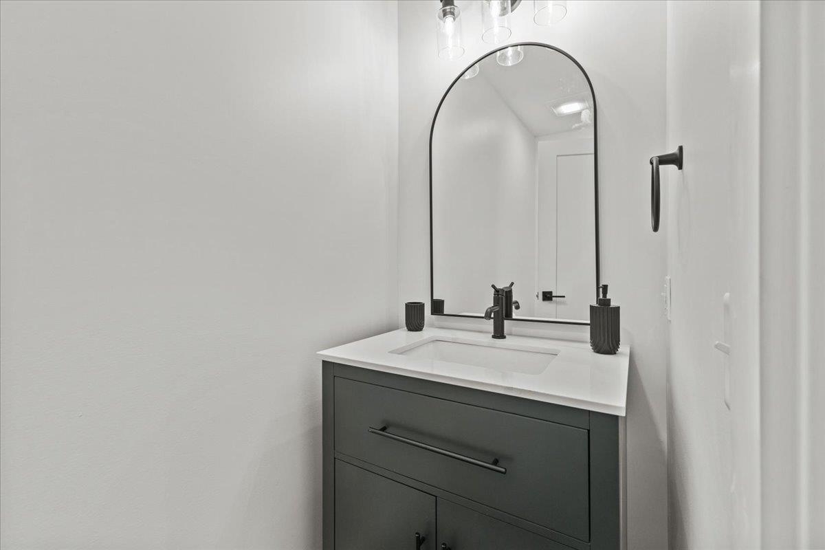 117 Allen Road Grand Isle, VT 05458 - Photo 12 of 28 Gallery Image 12