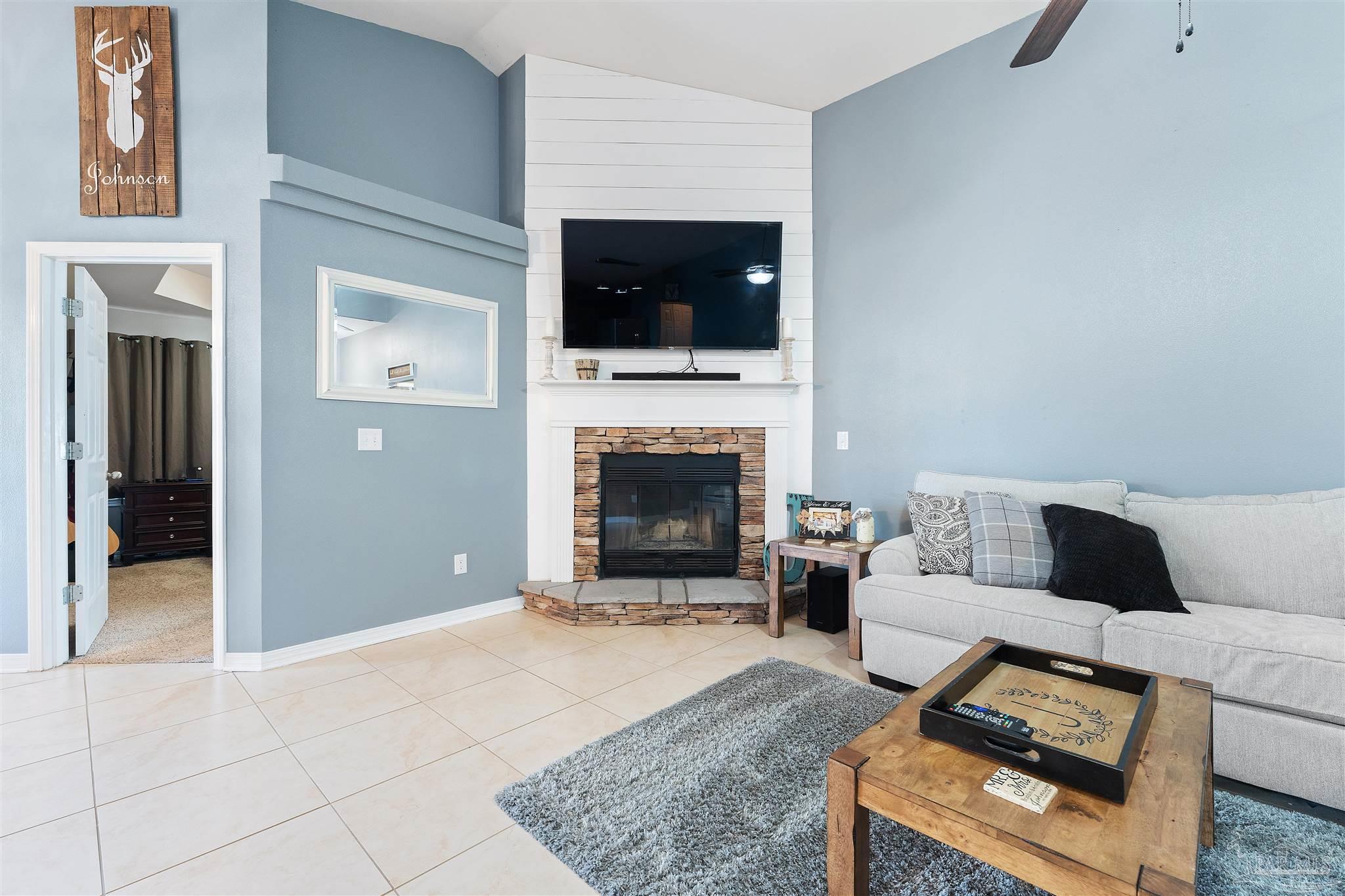 2402 10 Mile Road Milton, FL 32571 - Photo 8 of 49