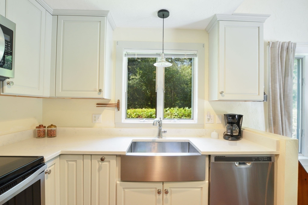 L 77 Shellback Way, Unit 77L Mashpee, MA 02649 - Photo 5 of 34 Gallery Image 5