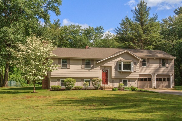34 Charles Street Georgetown, MA 01833 - Photo 1 of 29 Gallery Image 1