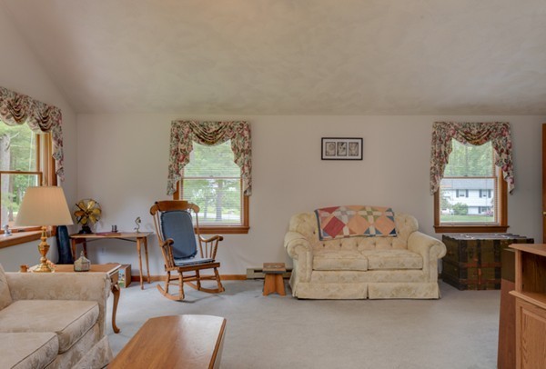 34 Charles Street Georgetown, MA 01833 - Photo 11 of 29 Gallery Image 11