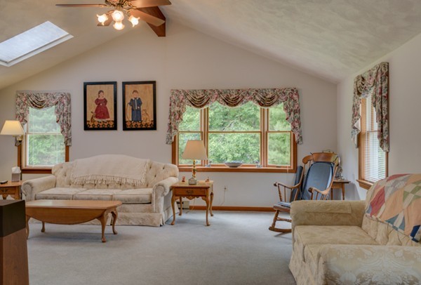 34 Charles Street Georgetown, MA 01833 - Photo 10 of 29 Gallery Image 10