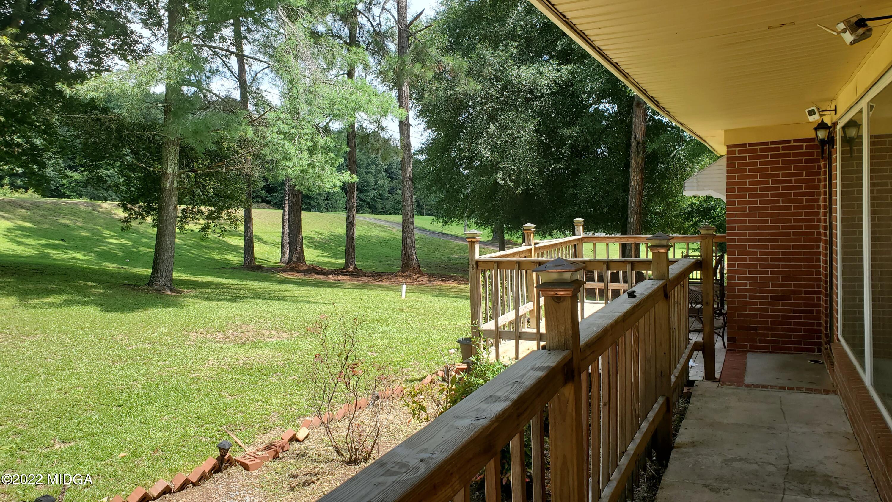 4061 Irwinton Road Macon, GA 31217 - Photo 6 of 46 20220826_124204