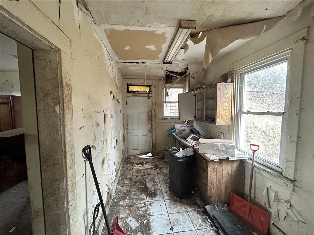 553 Price Avenue Braddock, PA 15104 - Photo 7 of 15 a room with musical instruments