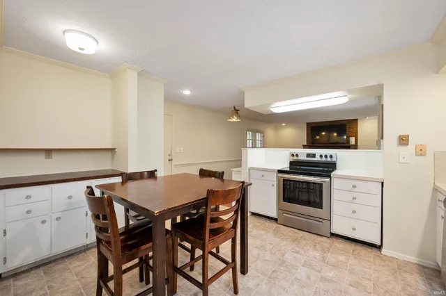 $239,900 | 408 South Harvey Road, Muncie, IN 47304