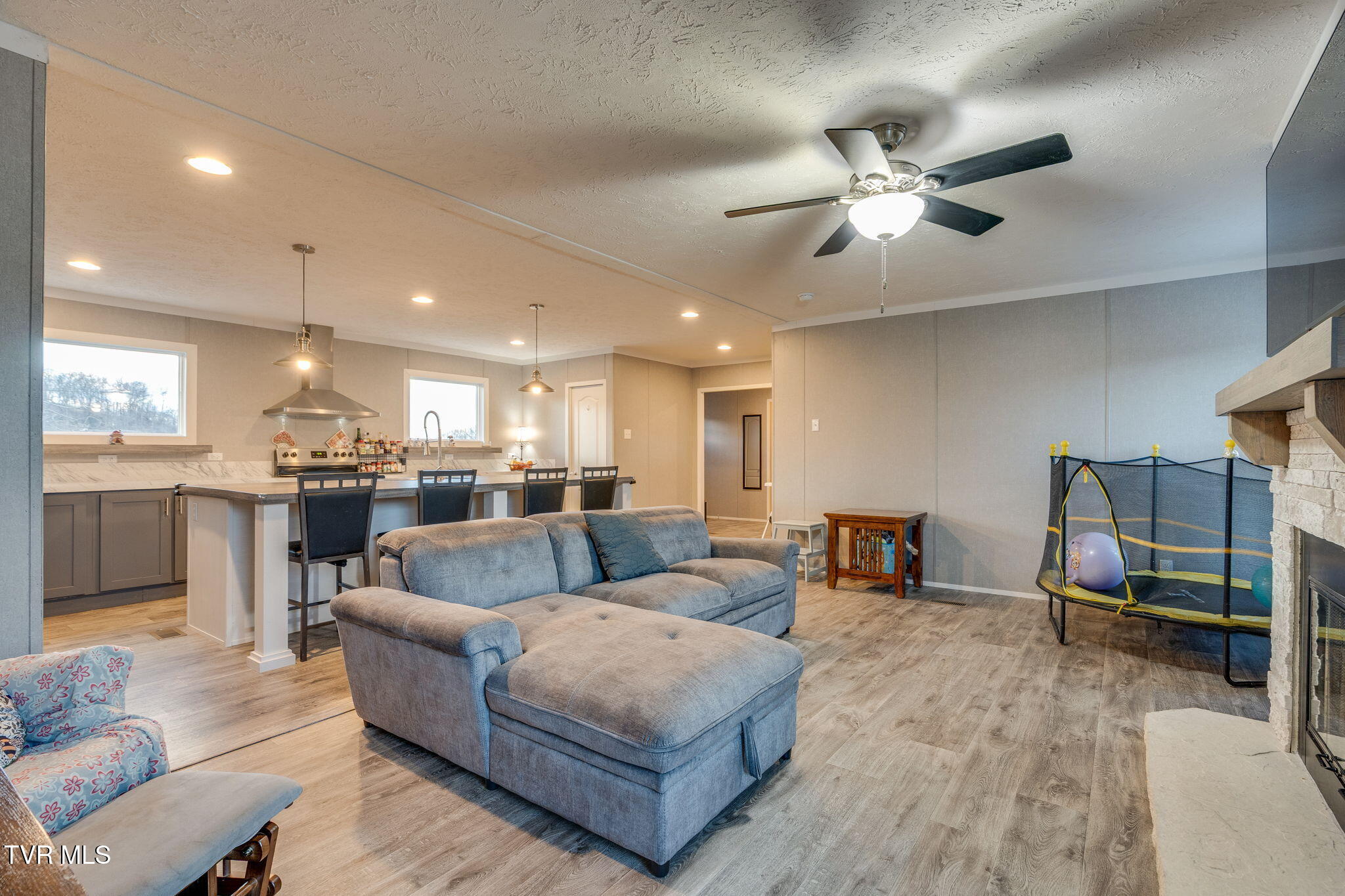 593 Summerville Road Kingsport, TN 37663 - Photo 12 of 30 012