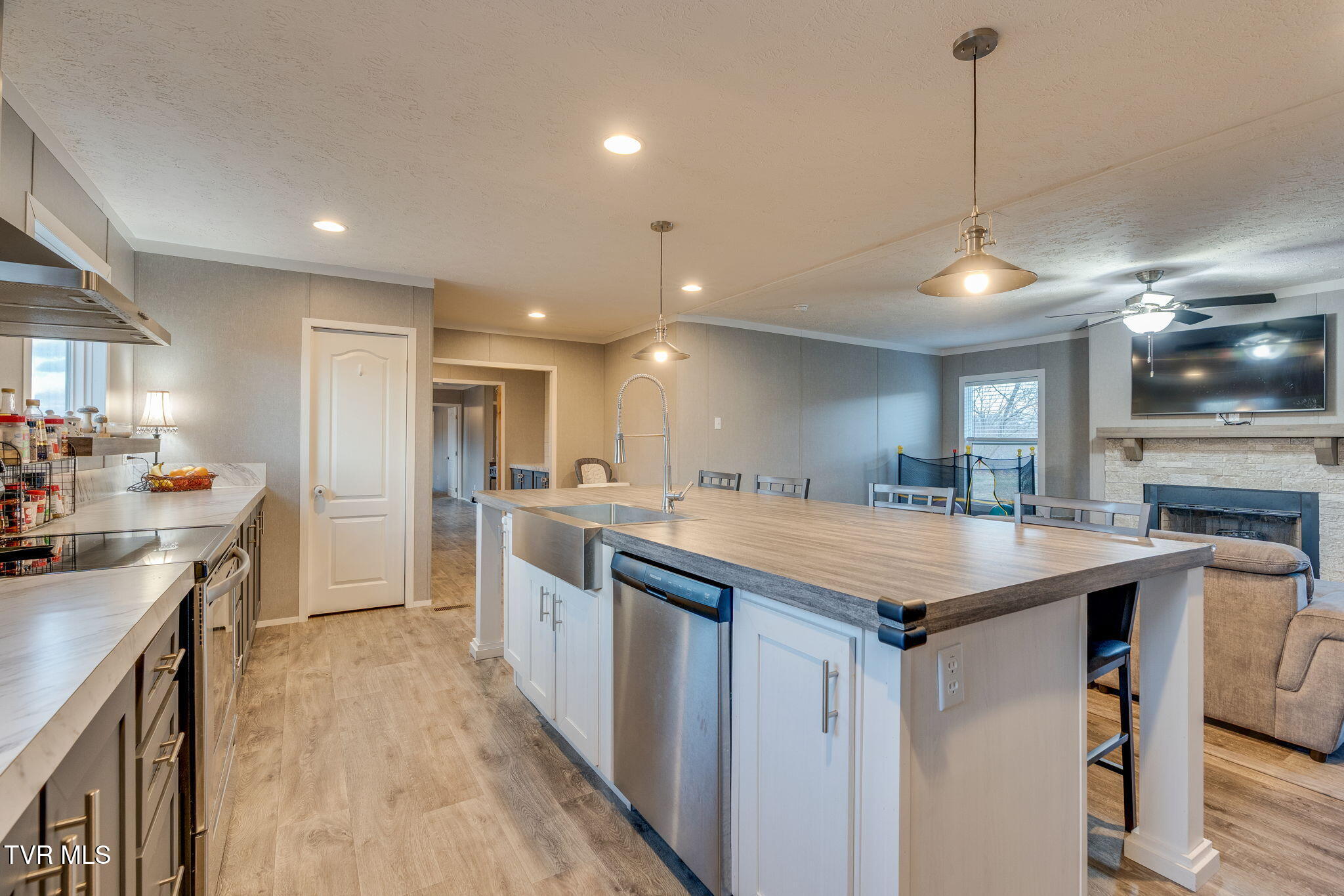 593 Summerville Road Kingsport, TN 37663 - Photo 15 of 30 015