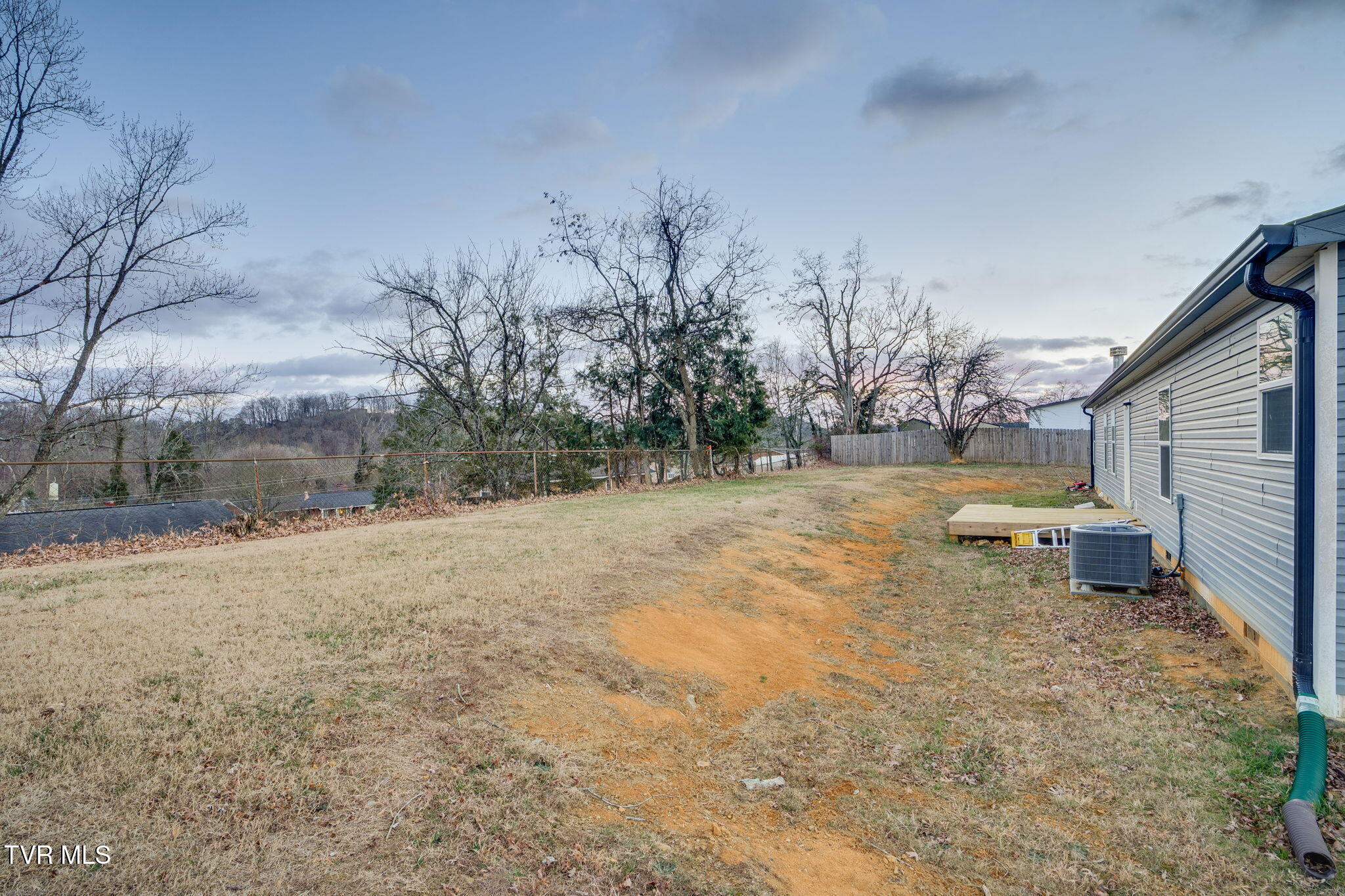 593 Summerville Road Kingsport, TN 37663 - Photo 27 of 30 027