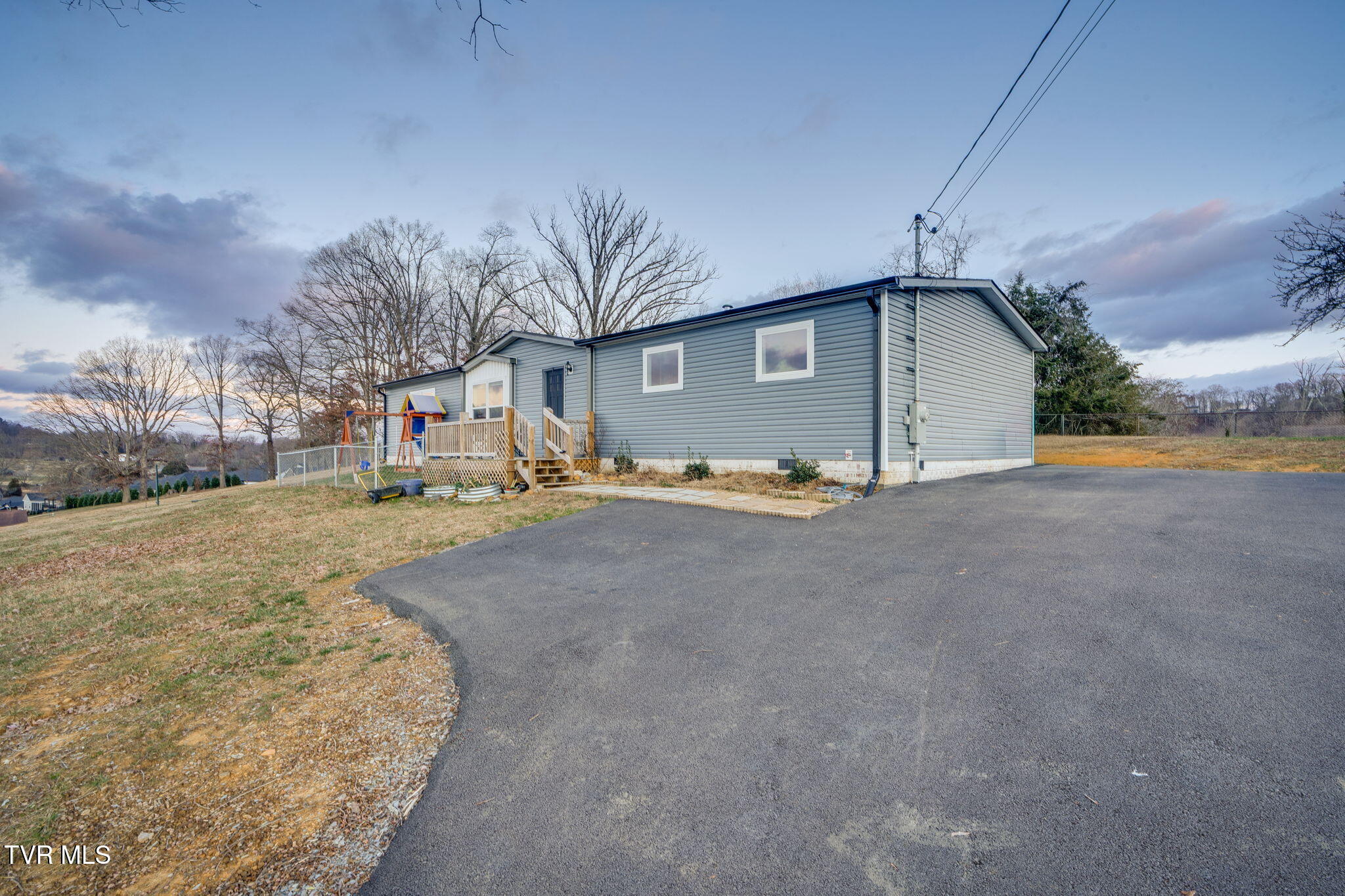 593 Summerville Road Kingsport, TN 37663 - Photo 3 of 30 003