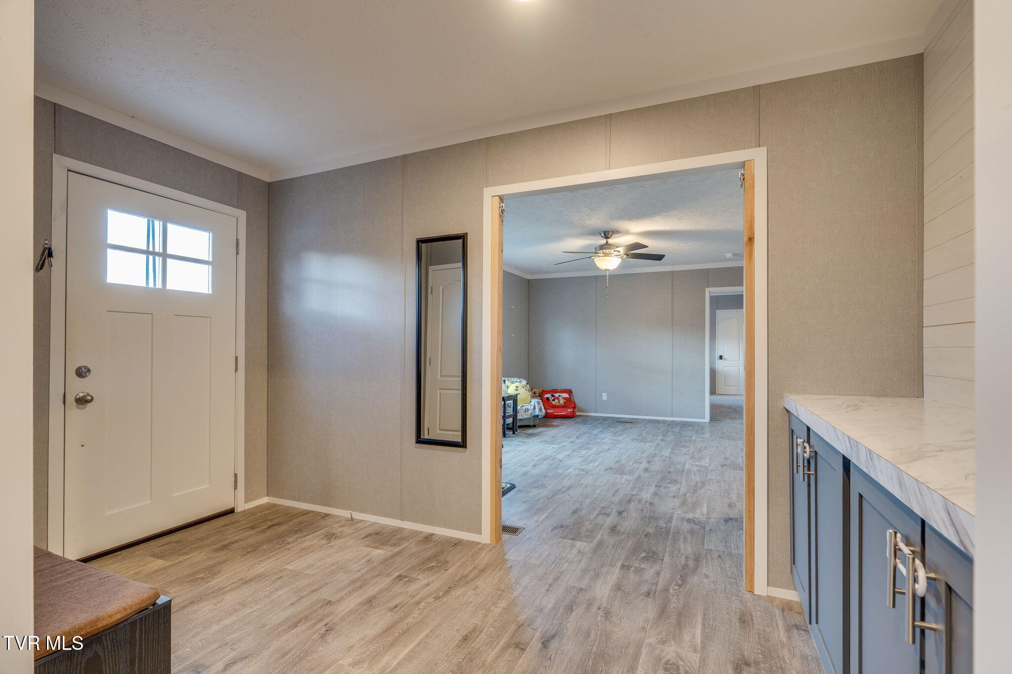 593 Summerville Road Kingsport, TN 37663 - Photo 5 of 30 005