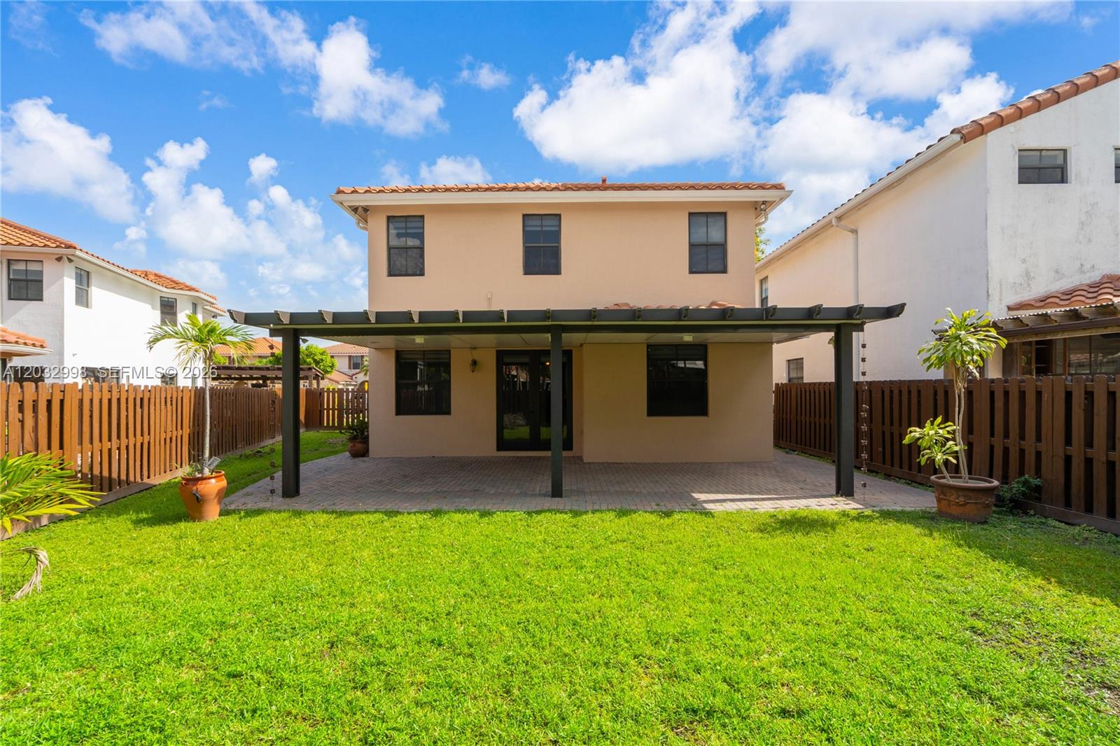 9925 Northwest 10th Street Miami, FL 33172 - Photo 40 of 51