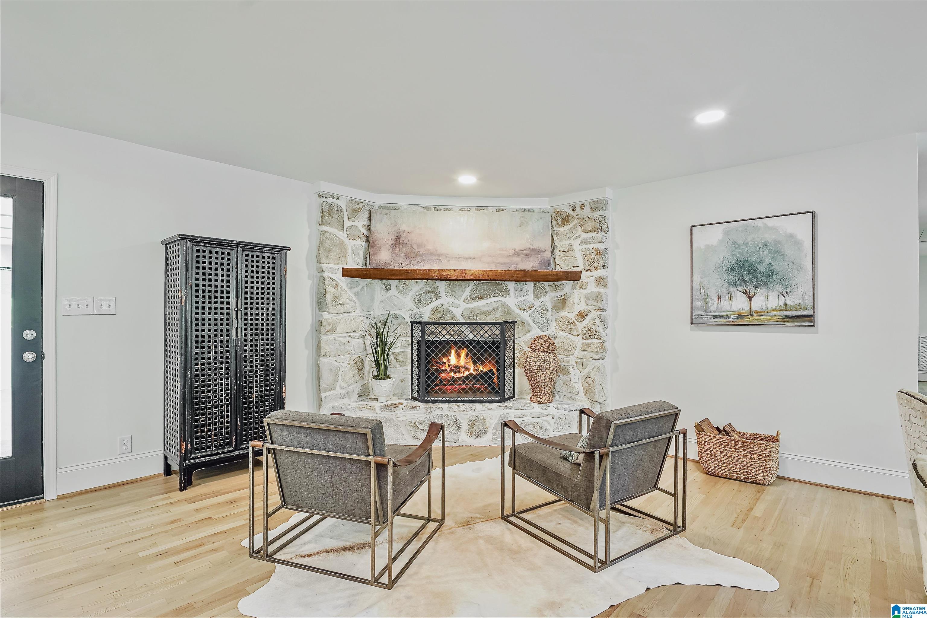 1739 Kensington Road Birmingham, AL 35209 - Photo 40 of 63