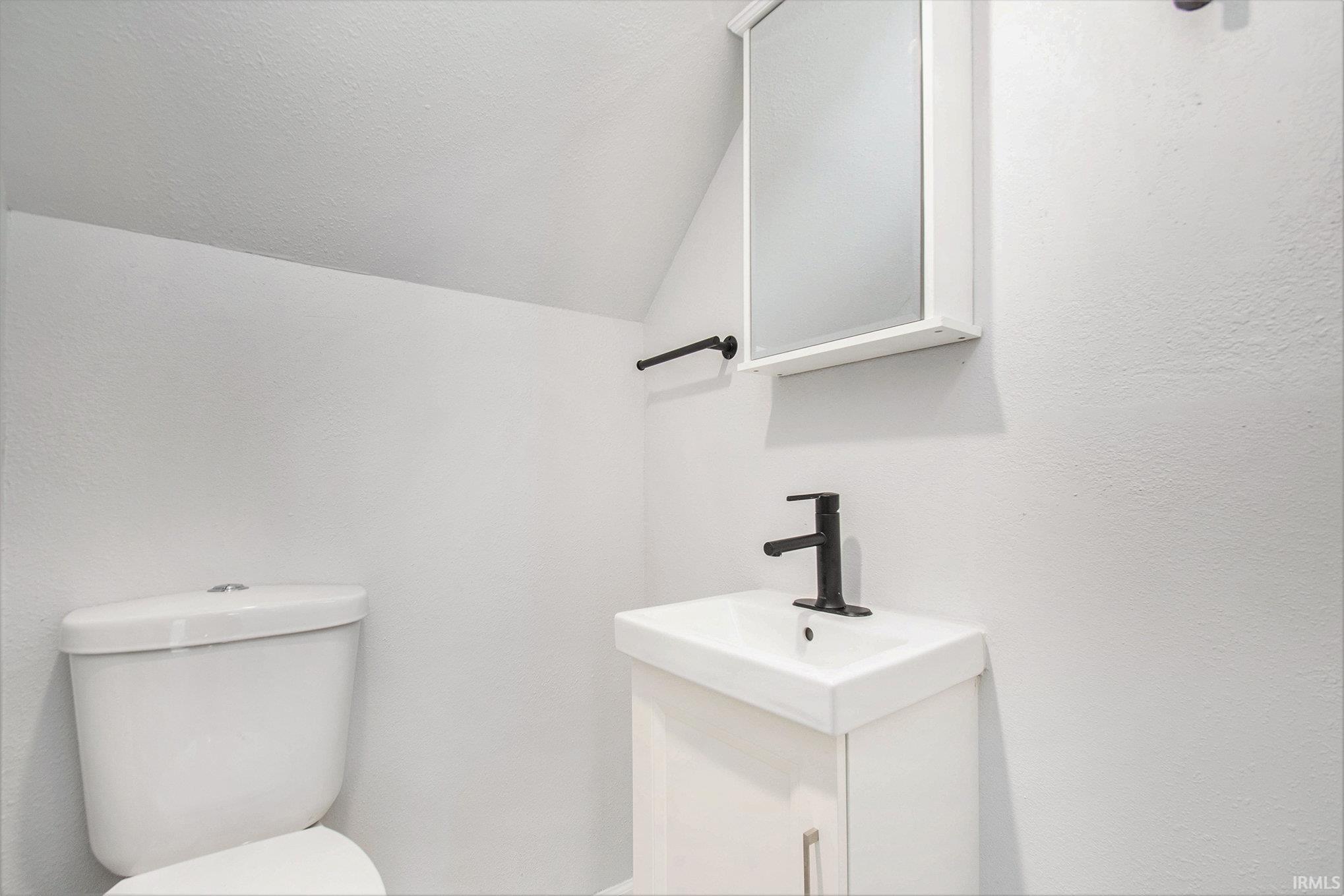 115 Virginia Street Mishawaka, IN 46544 - Photo 13 of 27