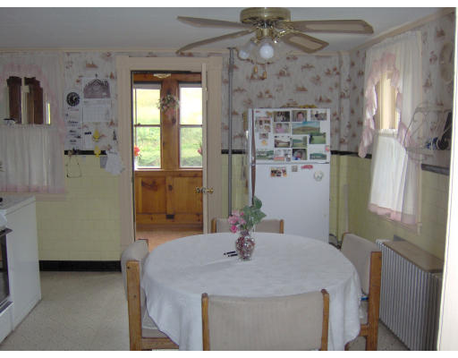 117 Whitehall Road Amesbury, MA 01913 - Photo 7 of 8 Gallery Image 7