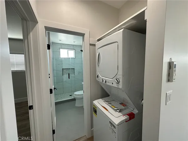 $2,995 | 11248 Woodruff Avenue, Downey, CA 90241