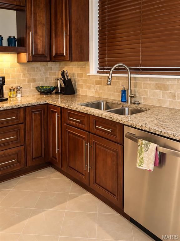 7322 Ravinia Drive Pasadena Hills, MO 63121 - Photo 6 of 10 Gallery Image 6