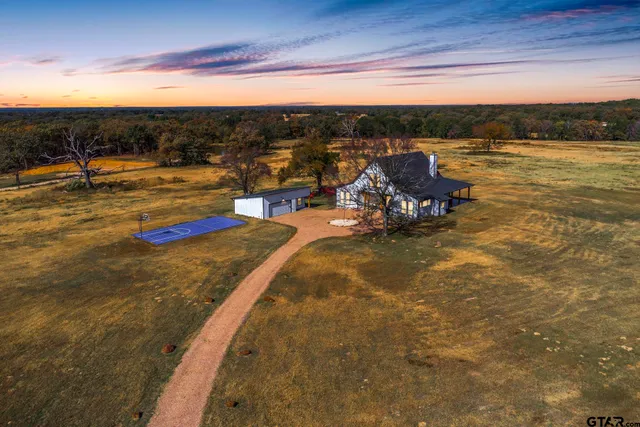 a view of a ocean view