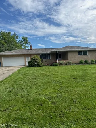 $239,900 | 810 Carlton Drive, Campbell, OH 44405