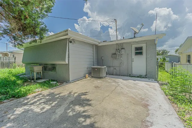 $1,600 | 3301 Briar Cliff Drive, Holiday, FL 34691