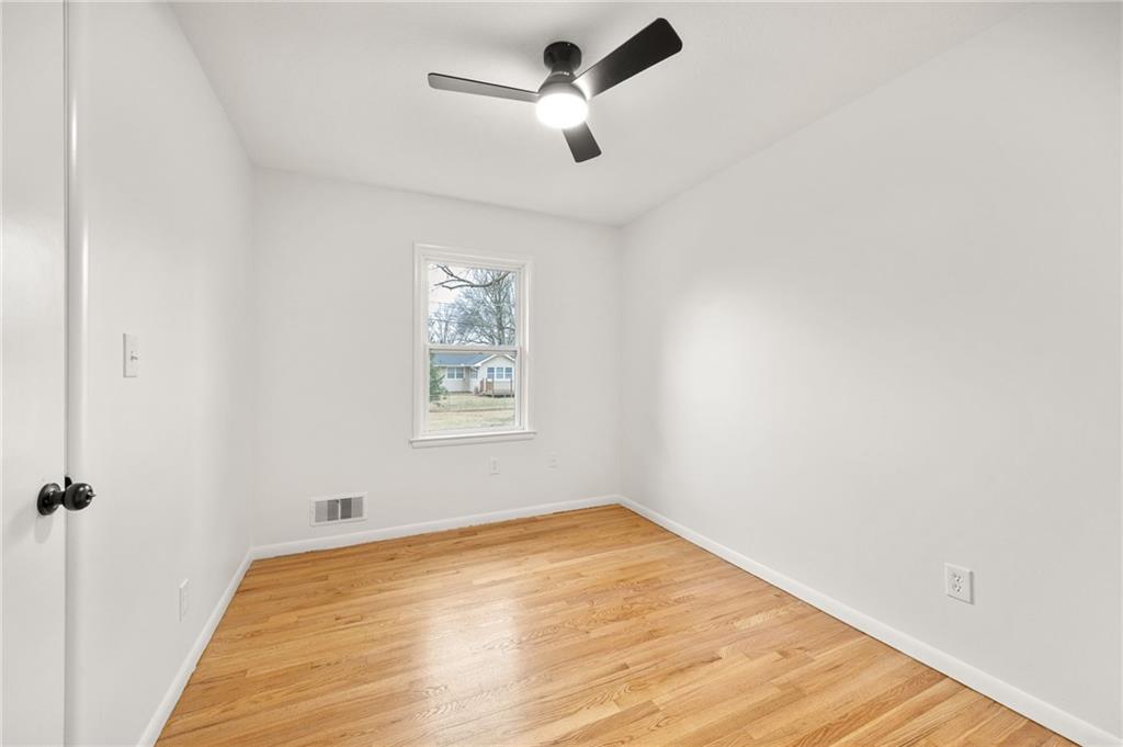 709 Southwest 7 Street Lee's Summit, MO 64081 - Photo 17 of 46