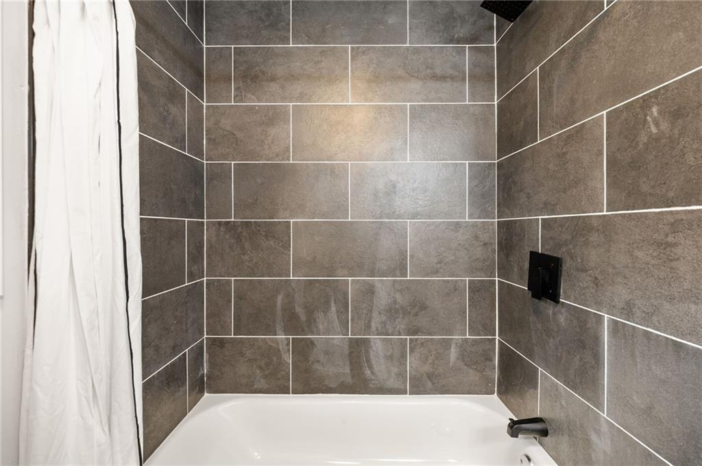 709 Southwest 7 Street Lee's Summit, MO 64081 - Photo 25 of 46