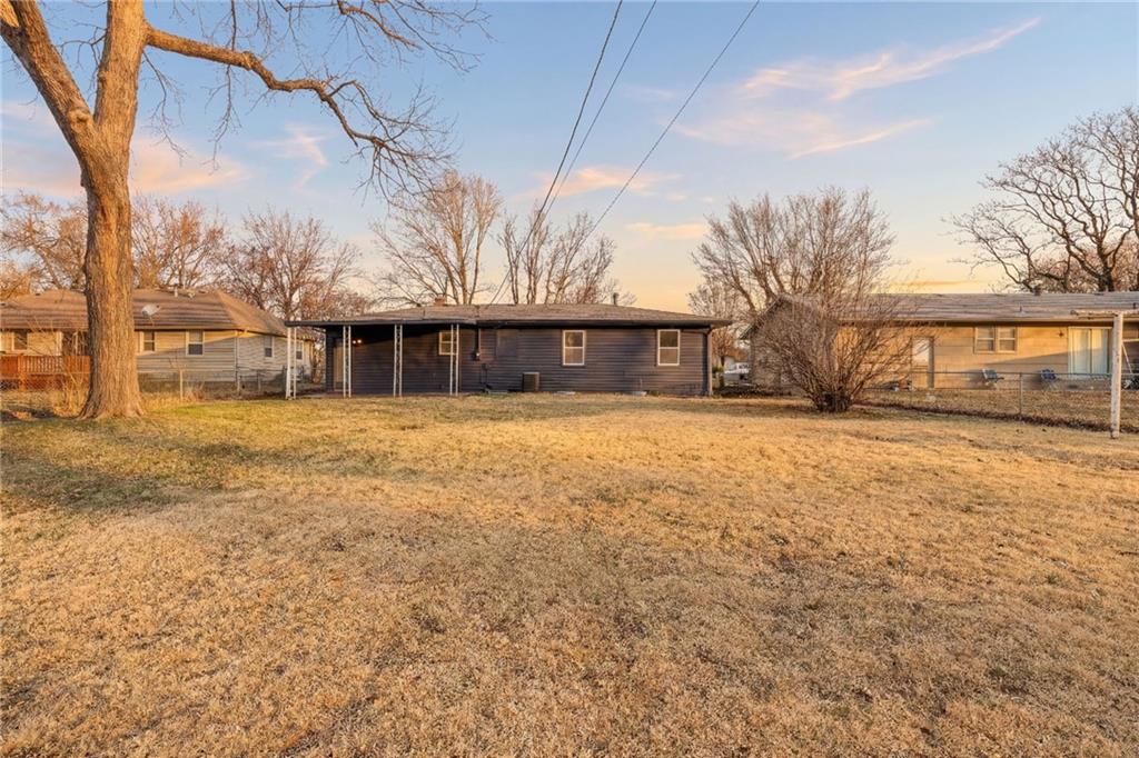 709 Southwest 7 Street Lee's Summit, MO 64081 - Photo 40 of 46