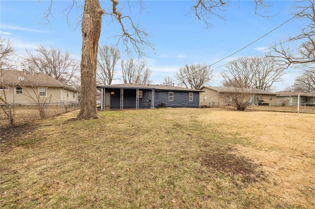 709 Southwest 7 Street Lee's Summit, MO 64081 - Photo 43 of 46