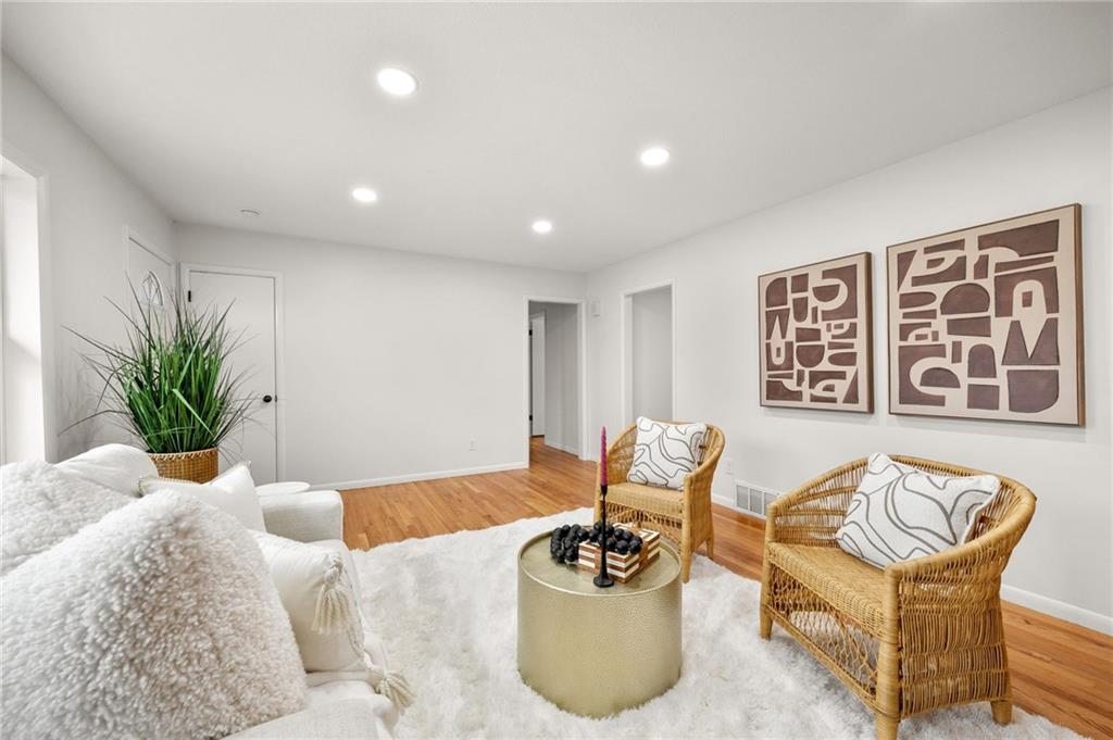 709 Southwest 7 Street Lee's Summit, MO 64081 - Photo 9 of 46