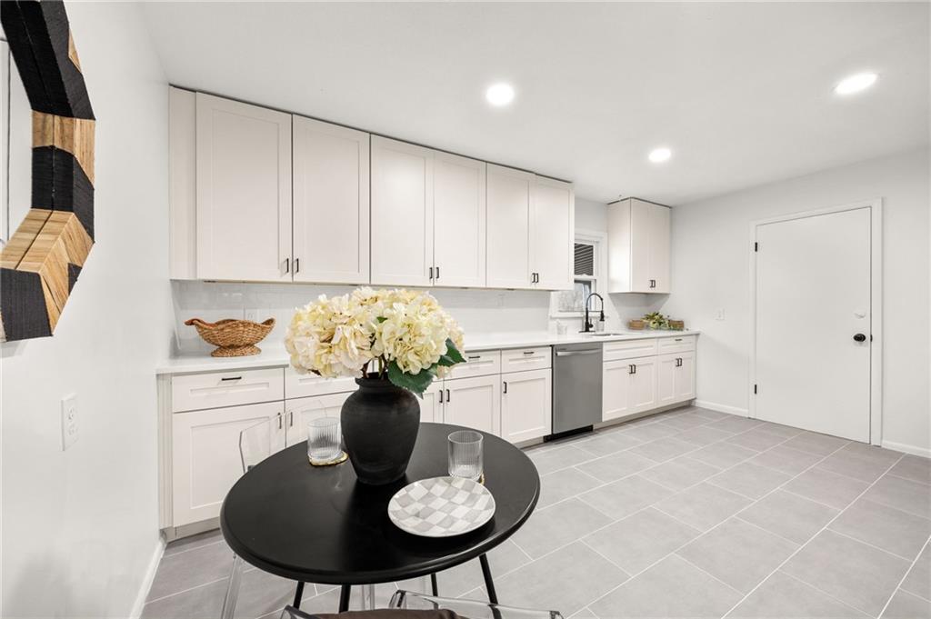 709 Southwest 7 Street Lee's Summit, MO 64081 - Photo 10 of 46