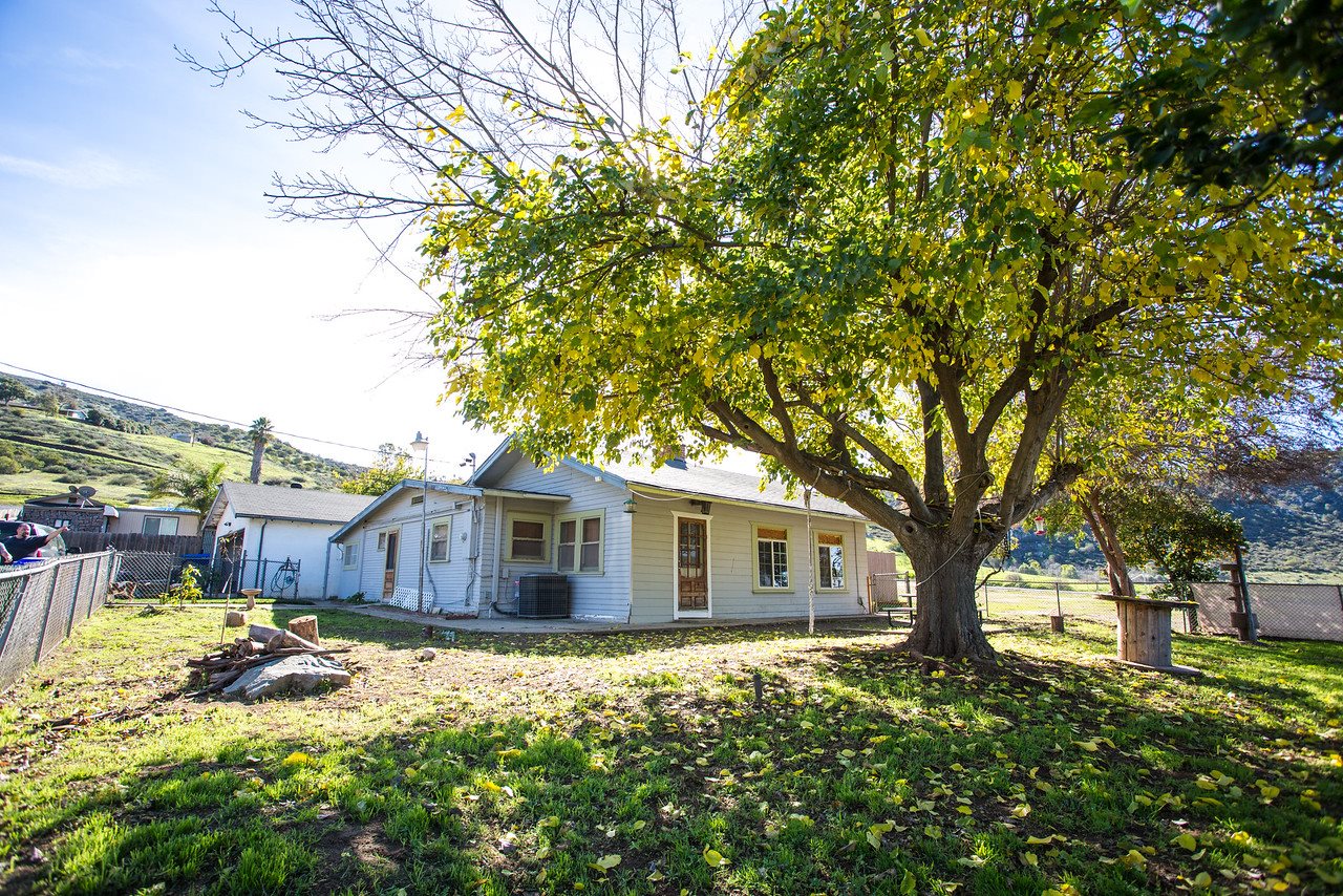 15205 El Monte Road Lakeside, CA 92040 - Photo 4 of 25