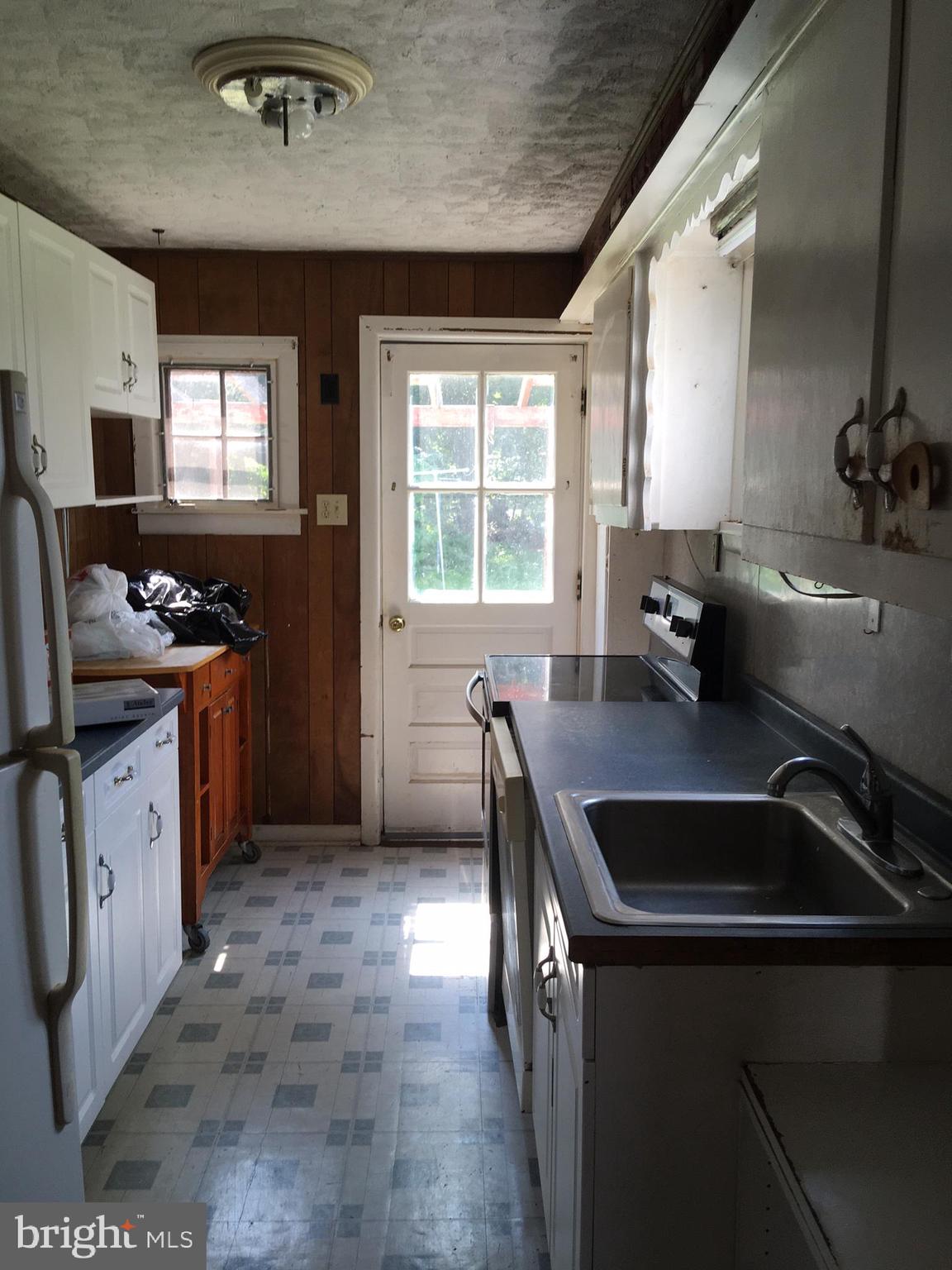 4 North Limerick Road Royersford, PA 19468 - Photo 10 of 24 Kitchen