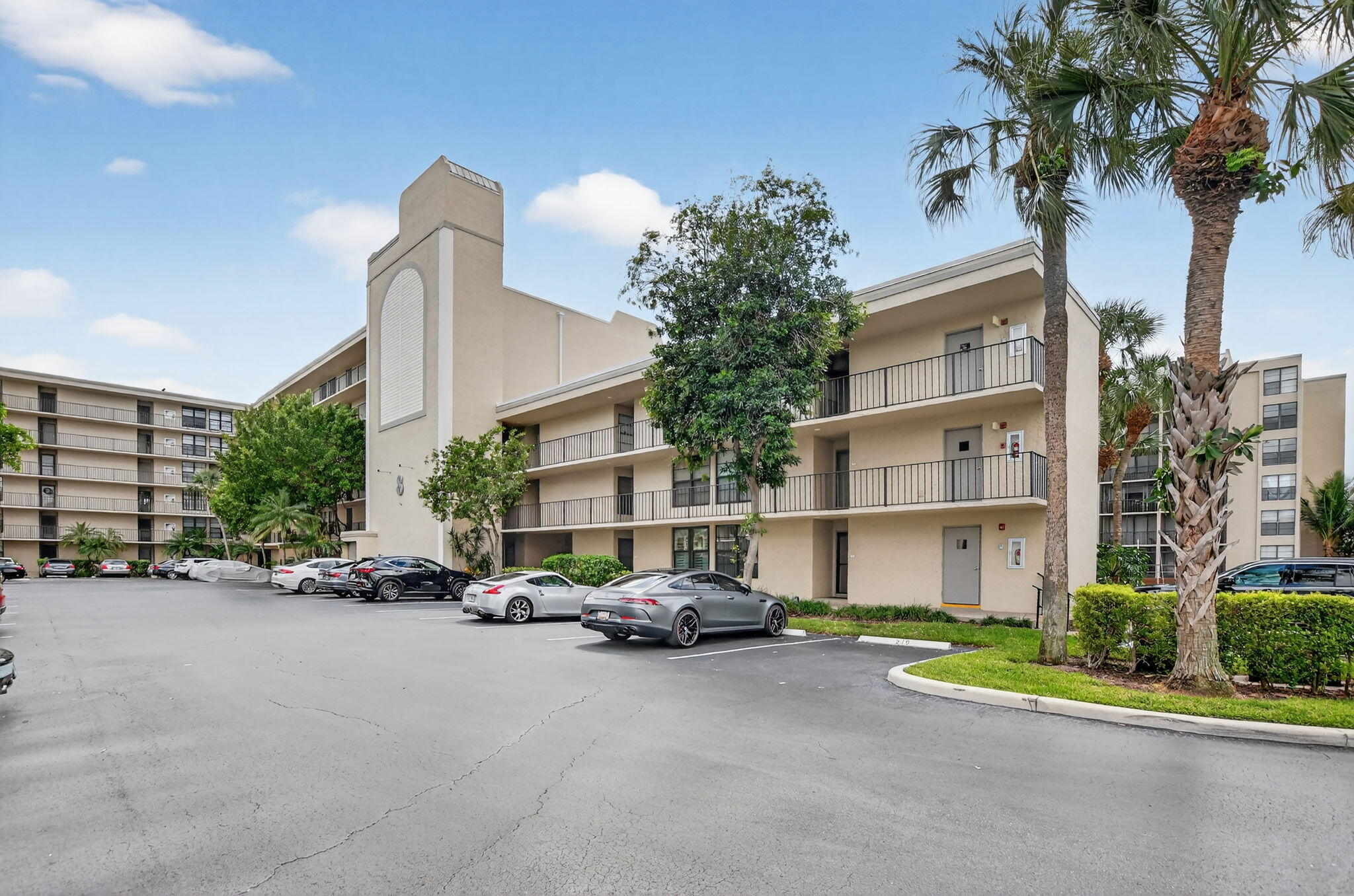 8 Royal Palm Way, Unit 107 Boca Raton, FL 33432 - Photo 2 of 75 Building 8