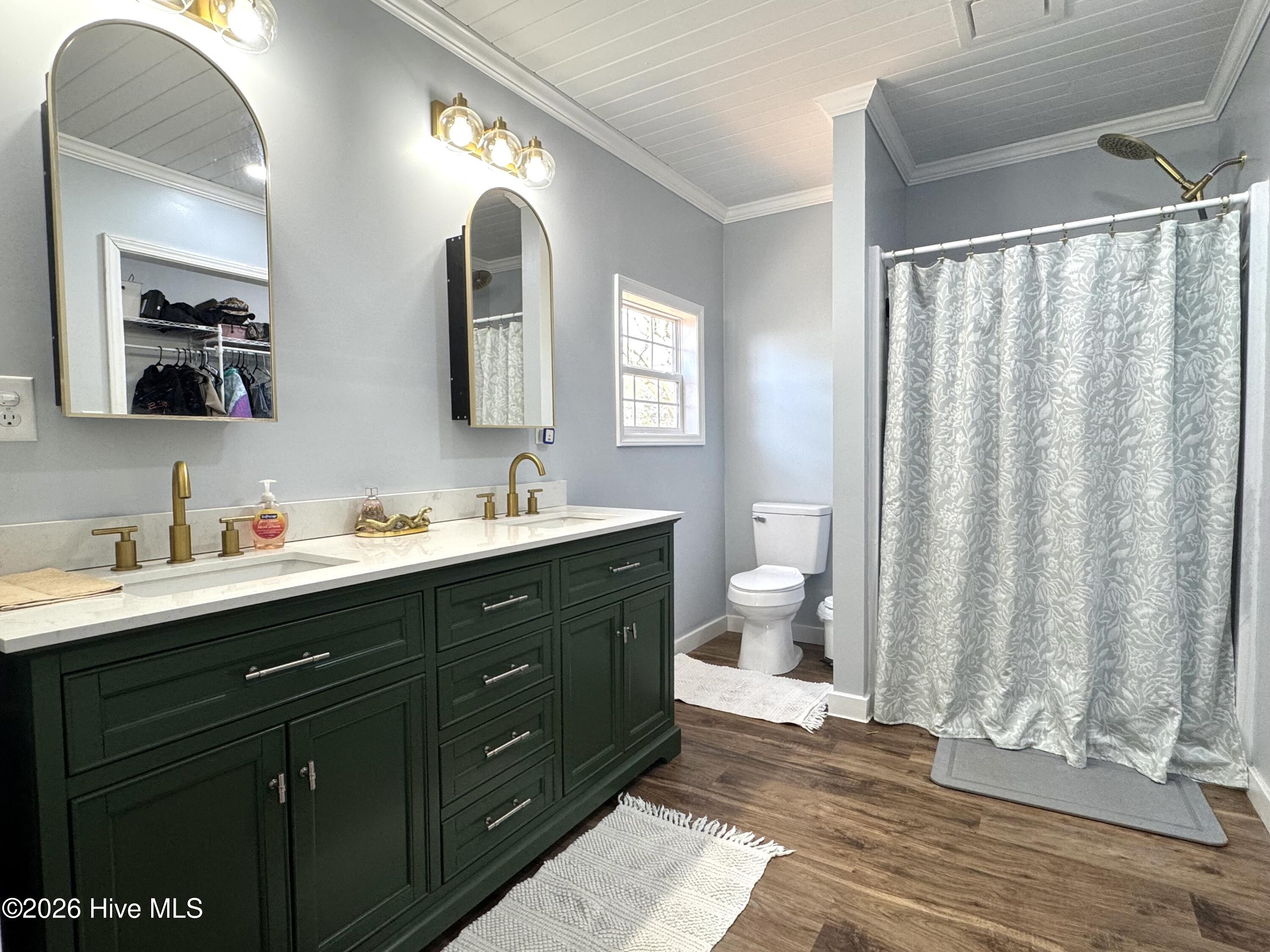 6195 Red Hill Road Whiteville, NC 28472 - Photo 12 of 19 Master Bathroom