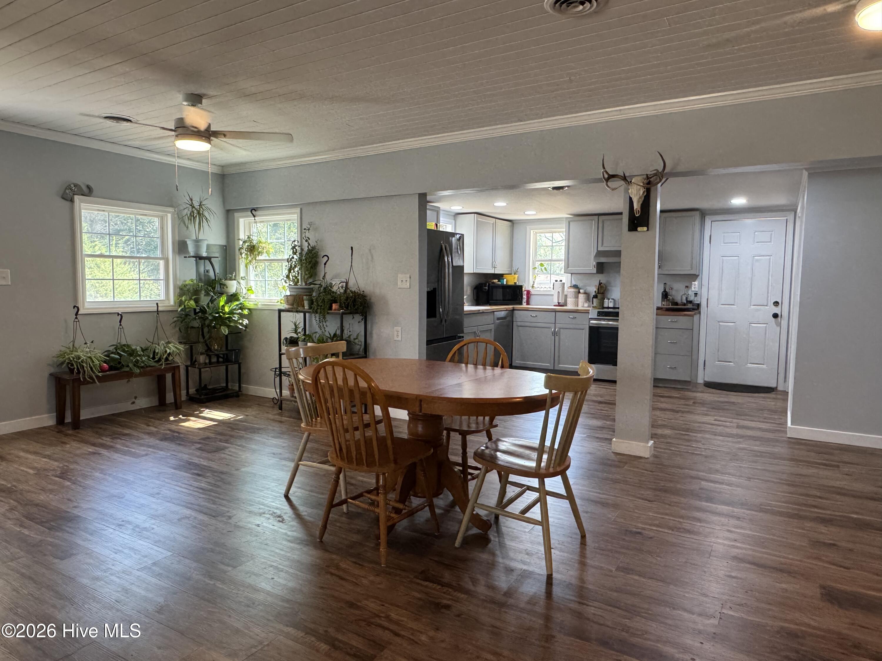 6195 Red Hill Road Whiteville, NC 28472 - Photo 13 of 19 Dining