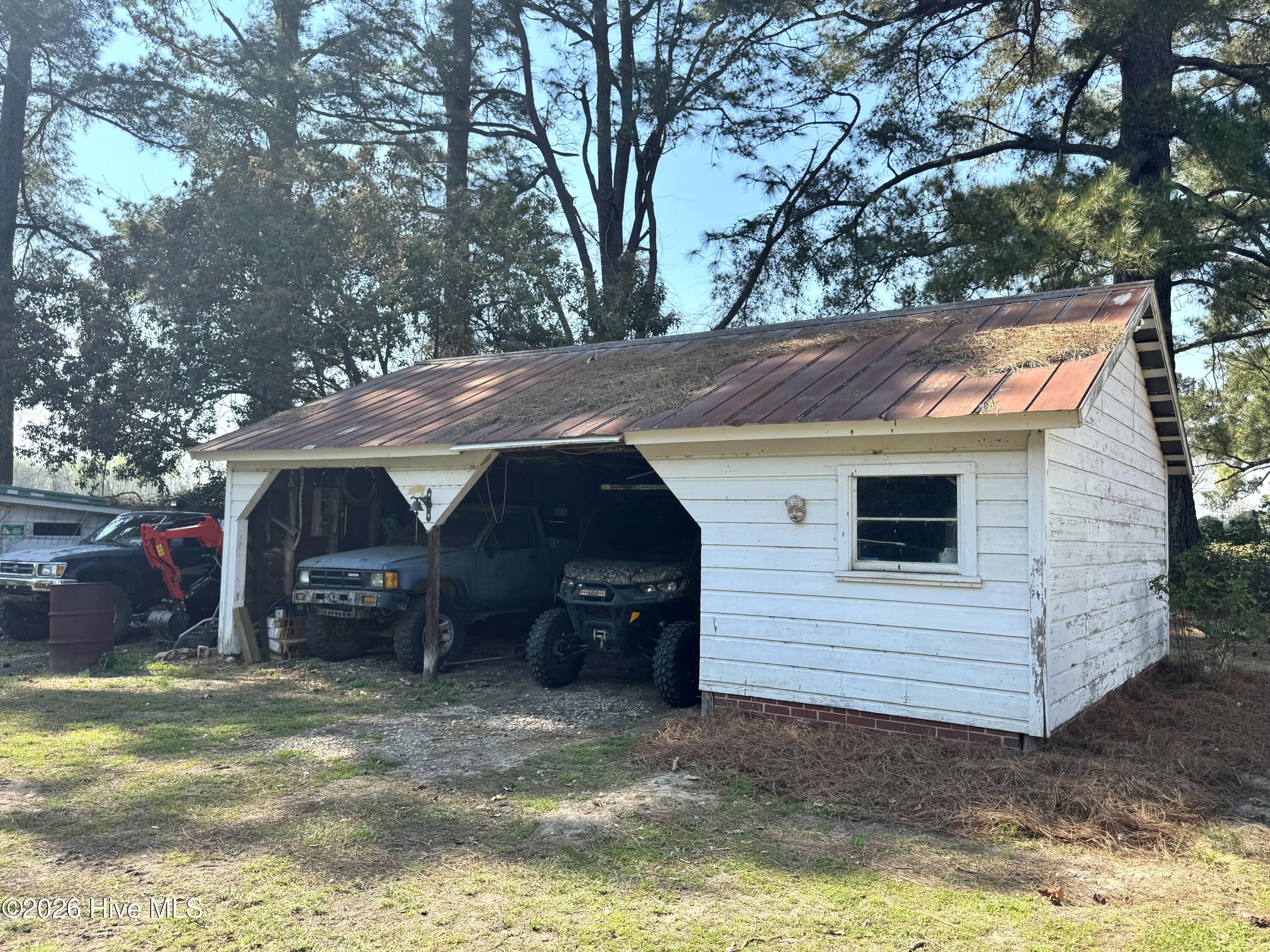 6195 Red Hill Road Whiteville, NC 28472 - Photo 8 of 19 2-Car Detached Carport