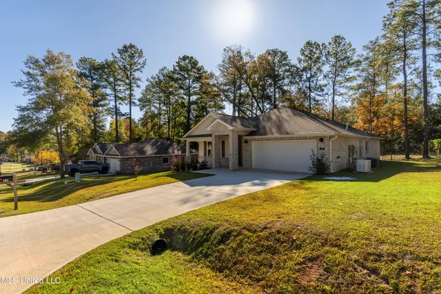 $289,000 | 29 Vermont Drive, Petal, MS 39465