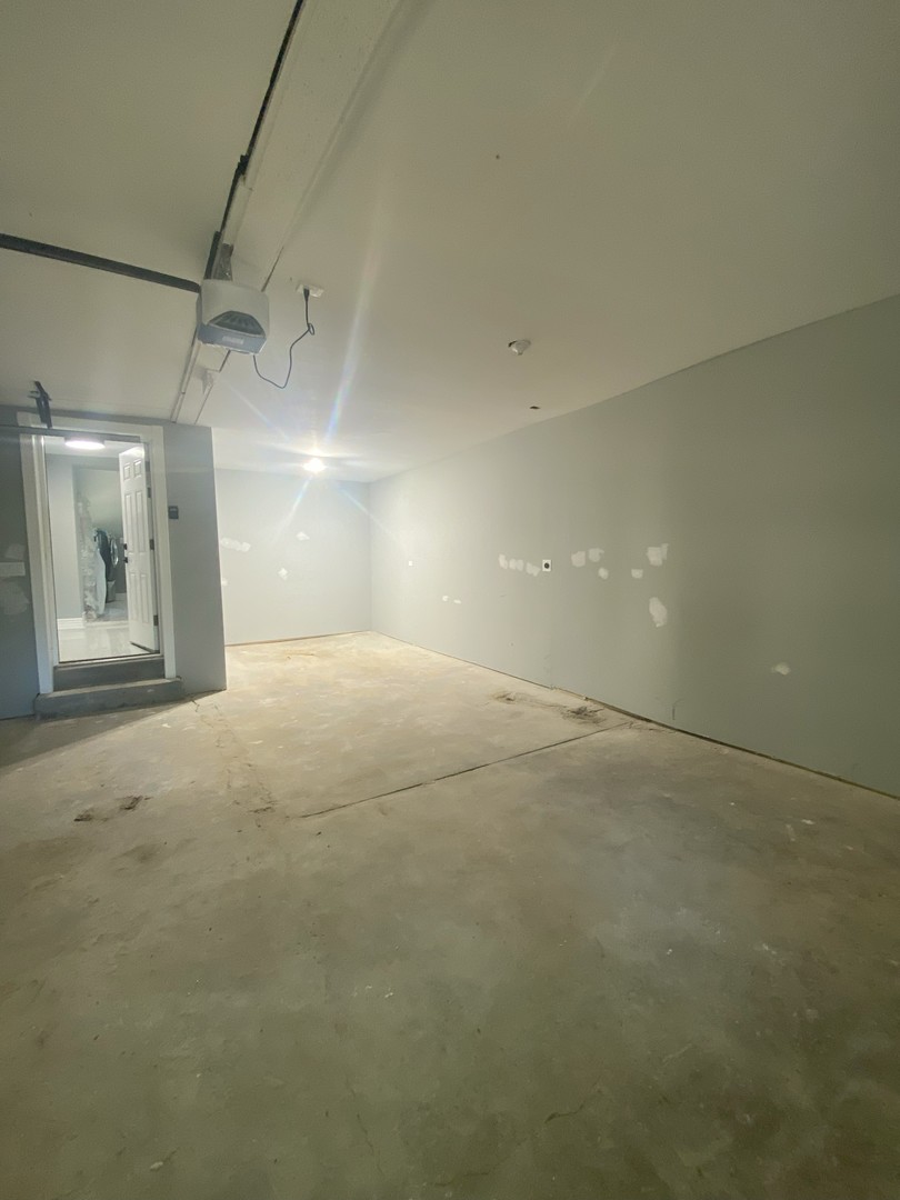 860 Green Bay Road Highland Park, IL 60035 - Photo 29 of 30 a view of empty room