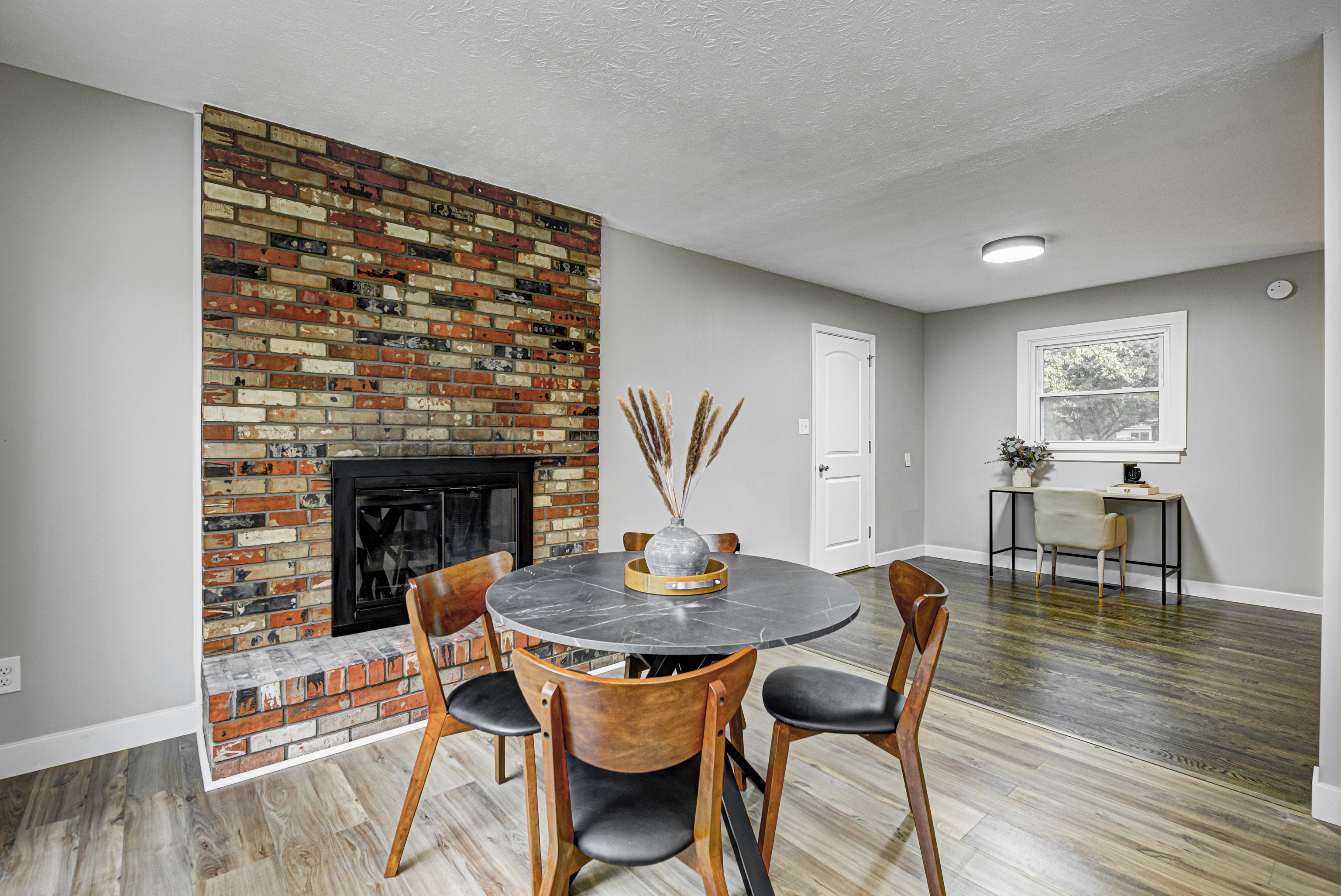 7845 Melbourne Road Indianapolis, IN 46268 - Photo 11 of 39