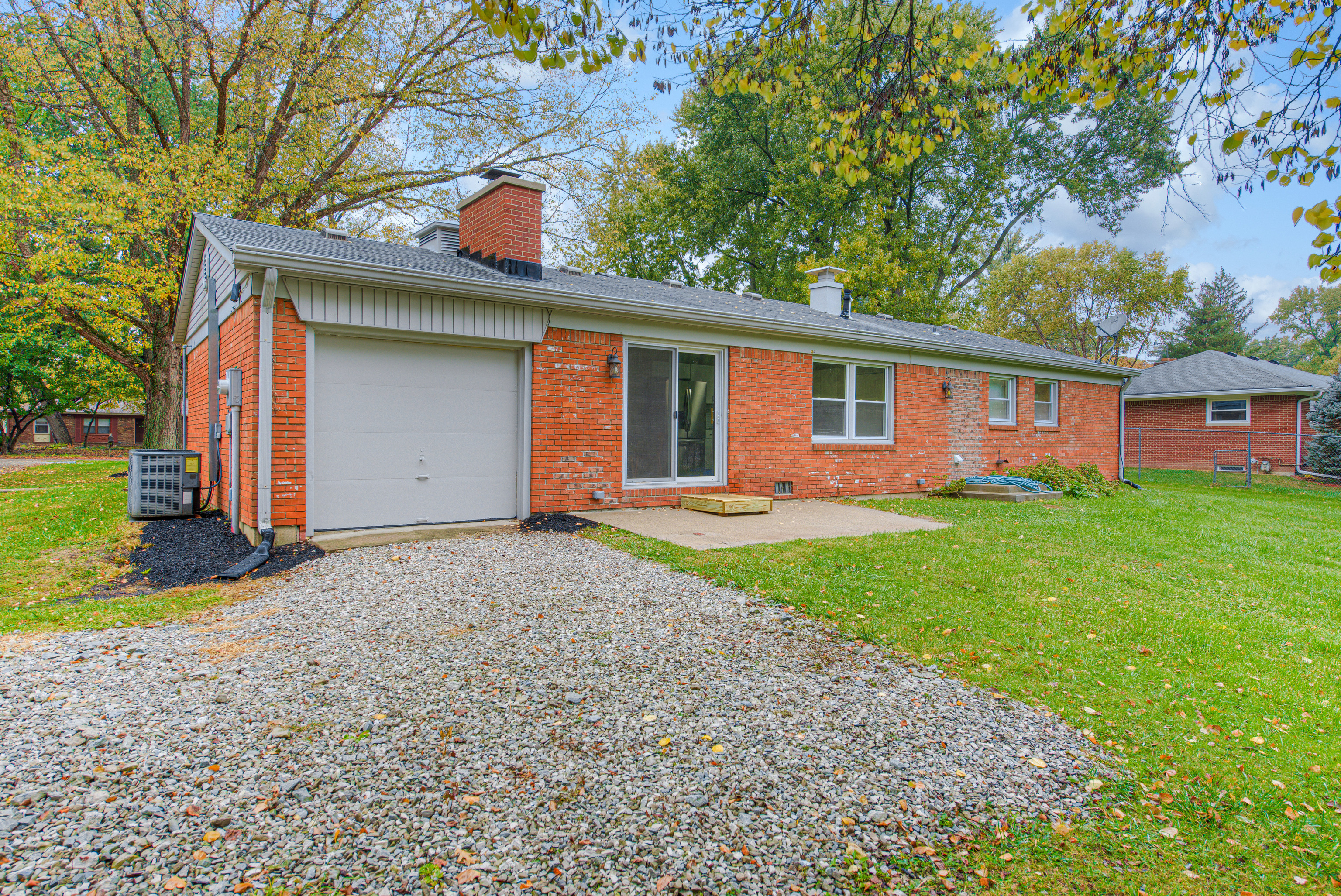 7845 Melbourne Road Indianapolis, IN 46268 - Photo 32 of 39